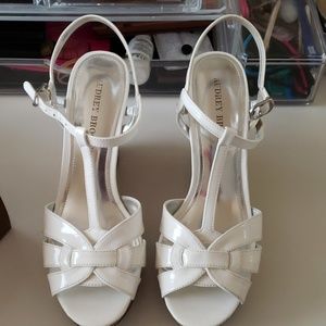 Audrey Brooke  - Wedge Sandals